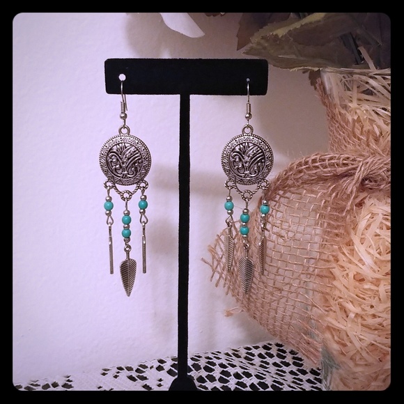 Beautiful Boho Native American Dangle earrings - Picture 1 of 1